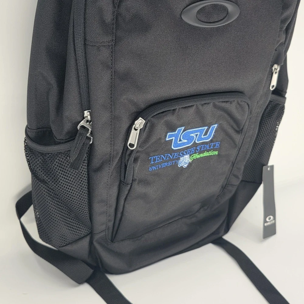 Oakley Backpack Crestible Enduro 22L Blackout Zip Pocket TSU Nylon Canvas New
